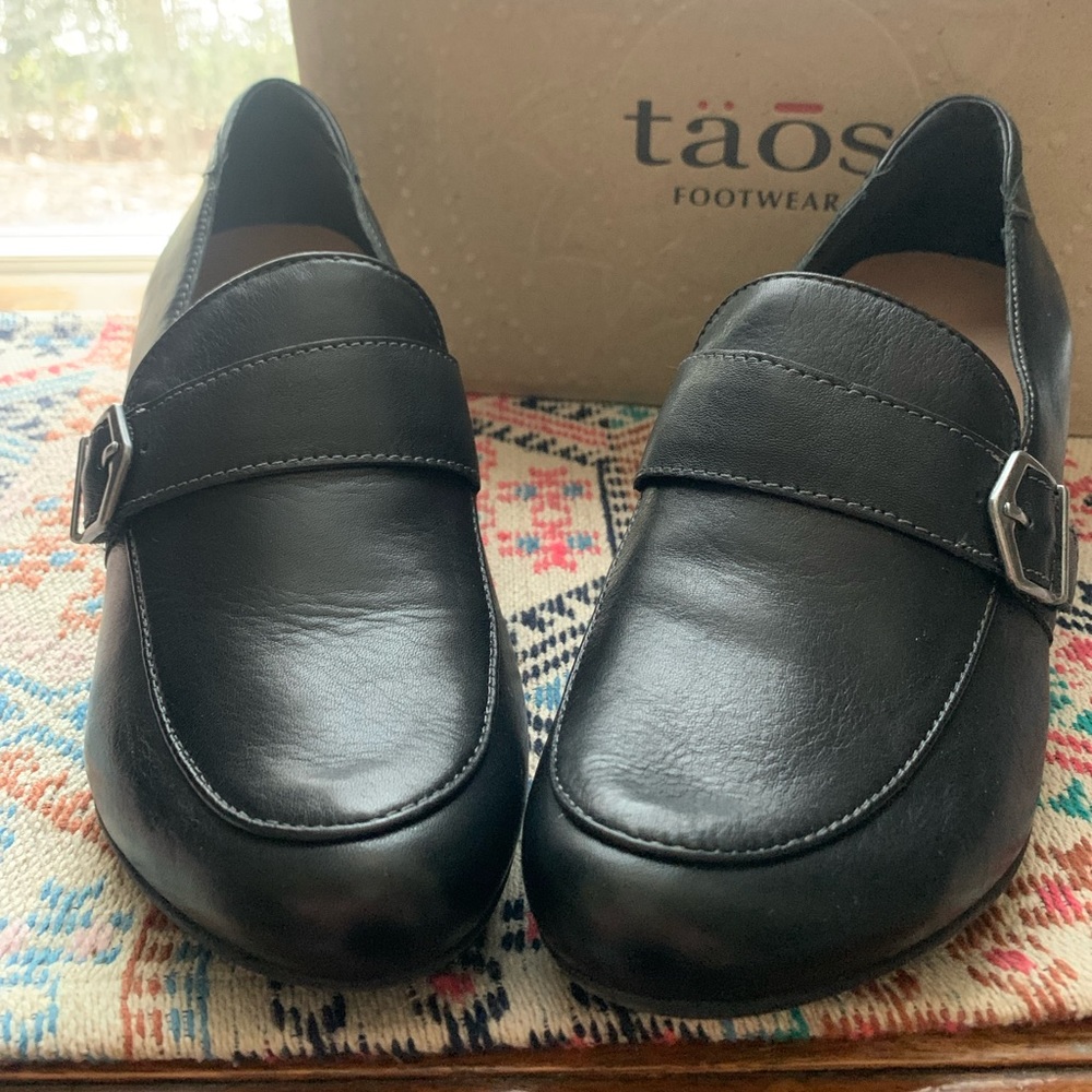 Taos Women's Troubador Black Leather Pump